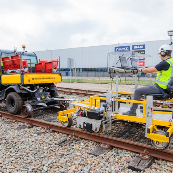 eddycurrent-measurement-rail.jpg