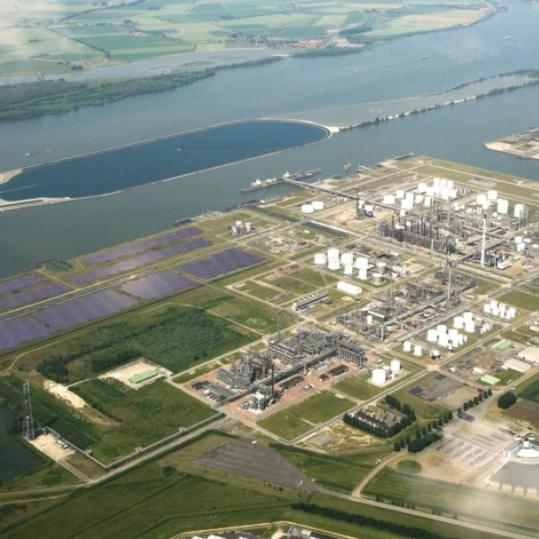 Shell Moerdijk.jpg
