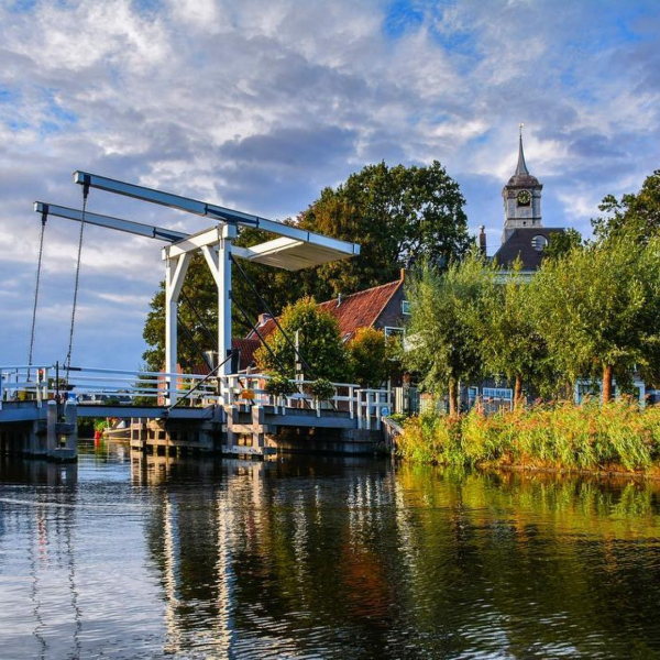 kerkbrug ouderkerk aan de amstel.jpg