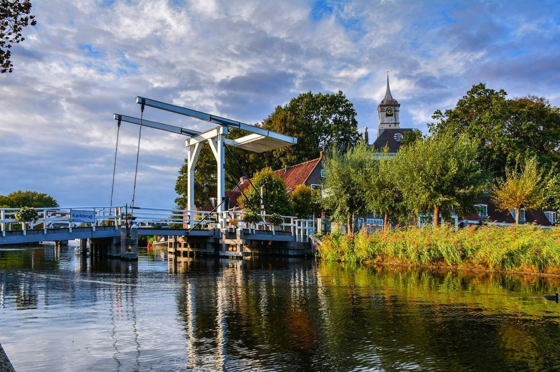 kerkbrug ouderkerk aan de amstel.jpg